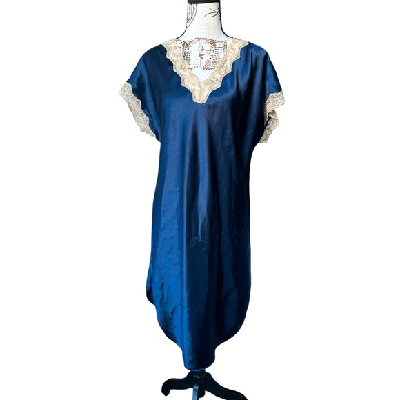 Shadowline Vintage Elegant Navy Blue Nightgown with Beige Lace Trim size small - Picture 1 of 10
